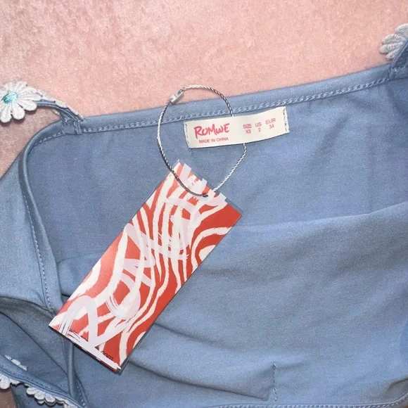 ROMWE Blue Daisy Embroidered Feminine Floral Straps Cropped Cami, Size XS - Picture 6 of 9